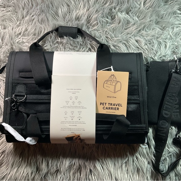 Wild One Pet Carrier with matching Treat Bag NWT (BLK) - Picture 3 of 13